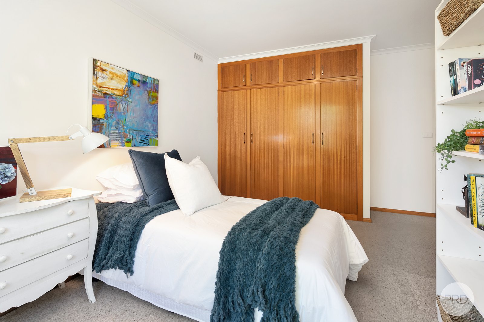 10 Forest Street LAKE WENDOUREE 11