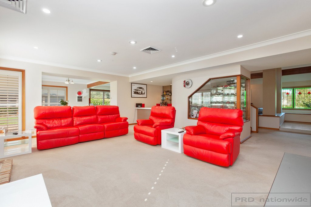 10 Forsythe Parade BLACK HILL 9