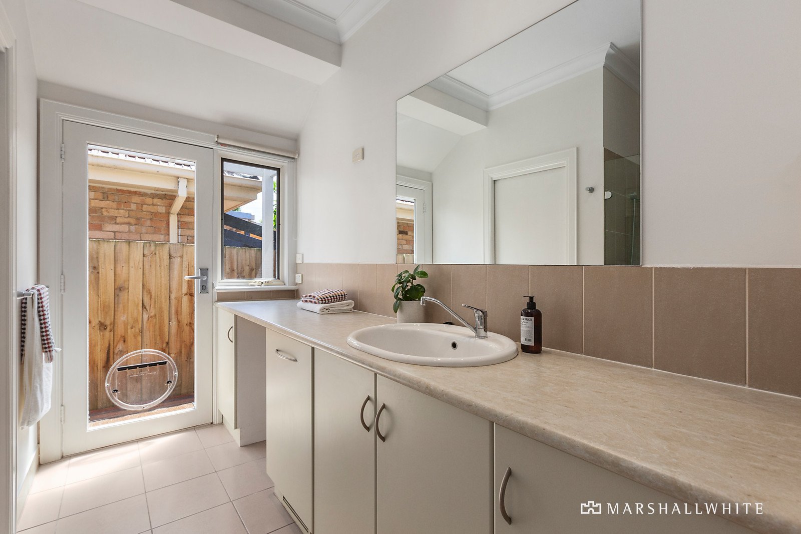 10 Gabriel Avenue, Malvern East, VIC