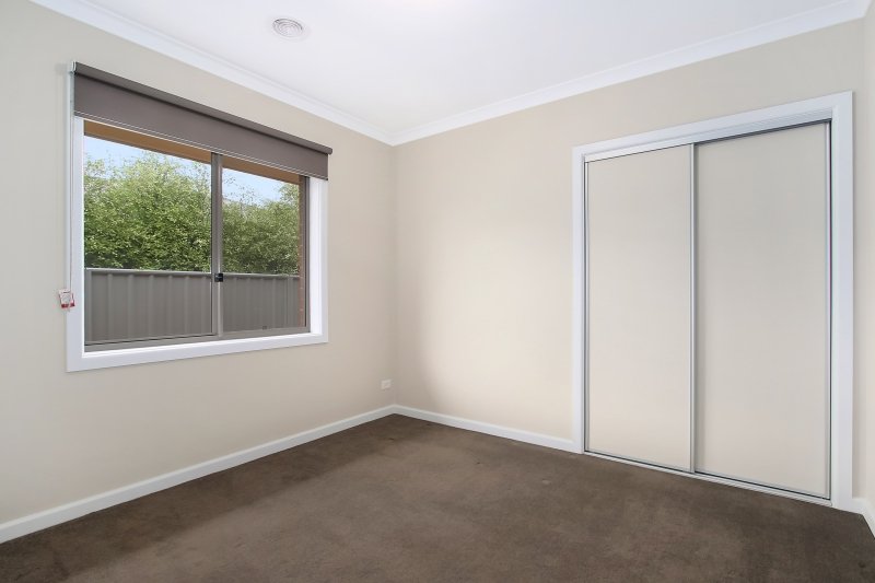 10 Gallagher Street THURGOONA 5