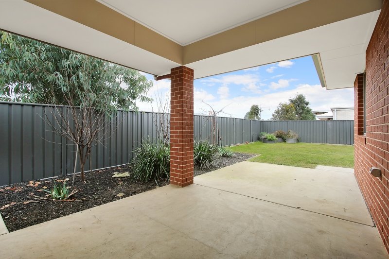 10 Gallagher Street THURGOONA 7