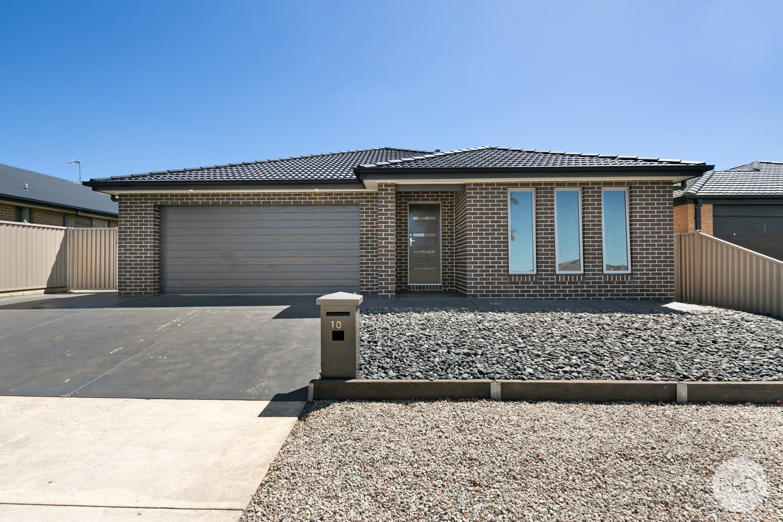 10 Gallant Way WINTER VALLEY 1