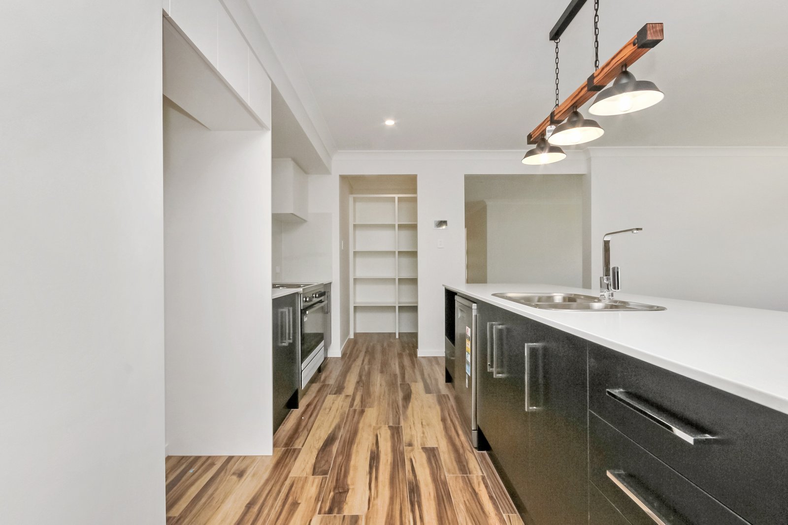 10 Ganges Court DUNBOGAN 3