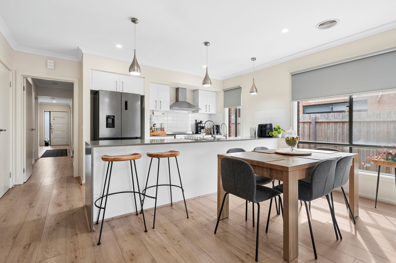 Gallery: 10 Gemstone Street