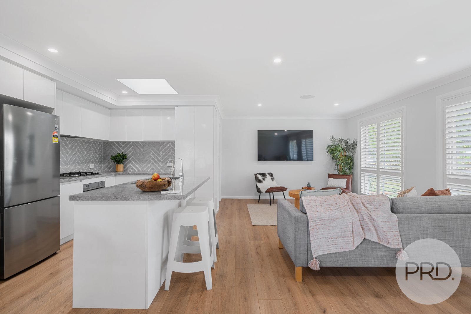 10 Geneva Crescent LAKE ALBERT 3