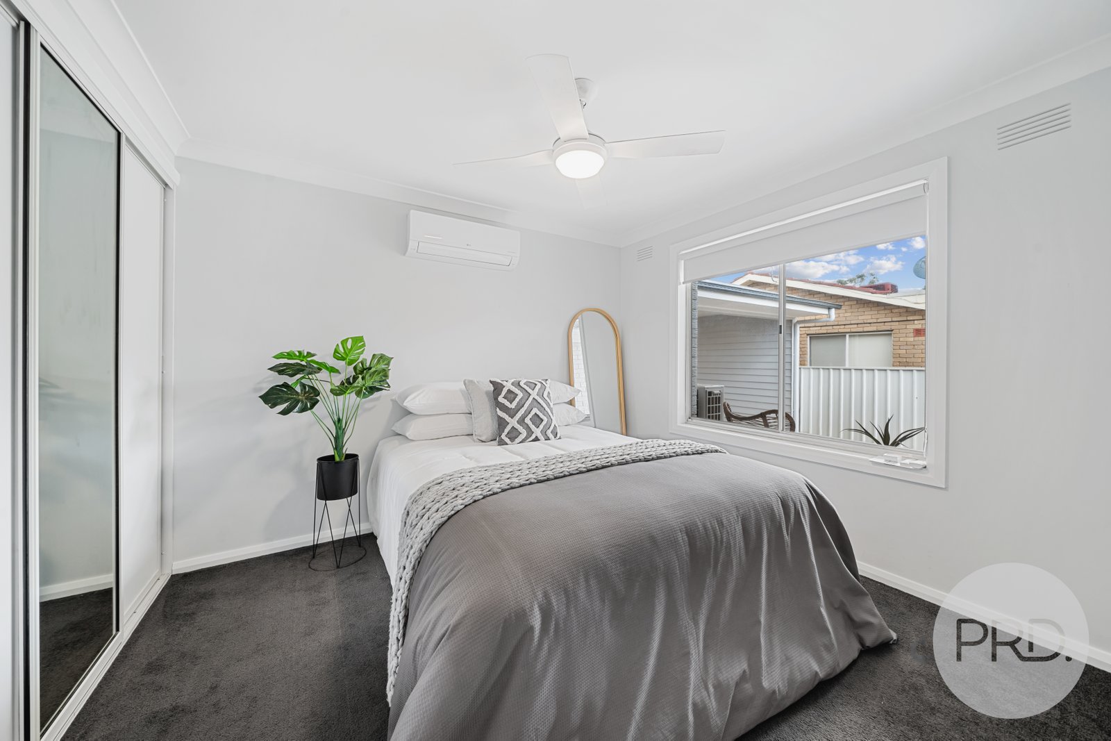 10 Geneva Crescent LAKE ALBERT 10