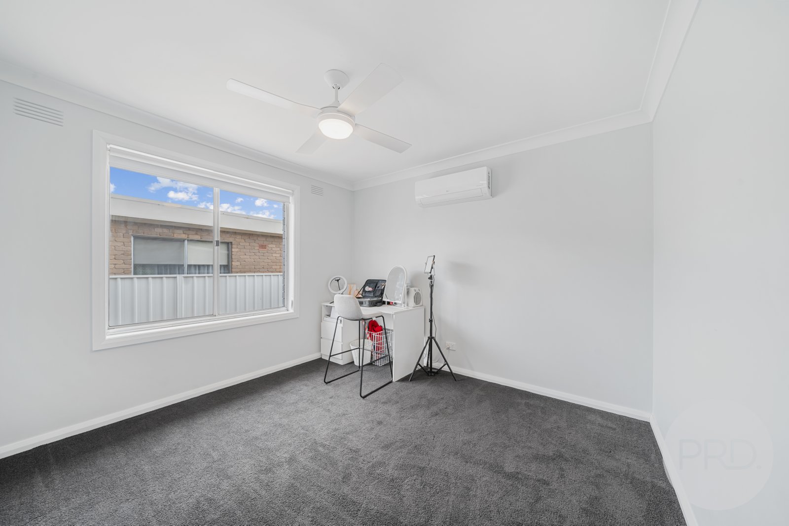 10 Geneva Crescent LAKE ALBERT 13