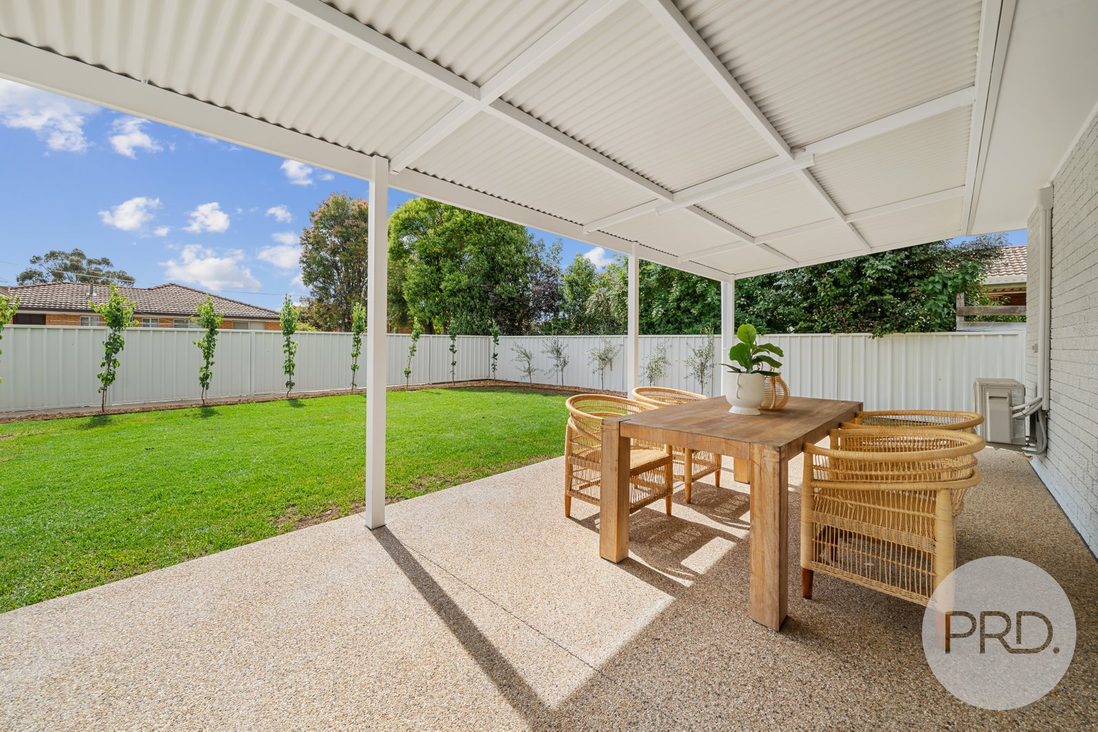 10 Geneva Crescent LAKE ALBERT 18