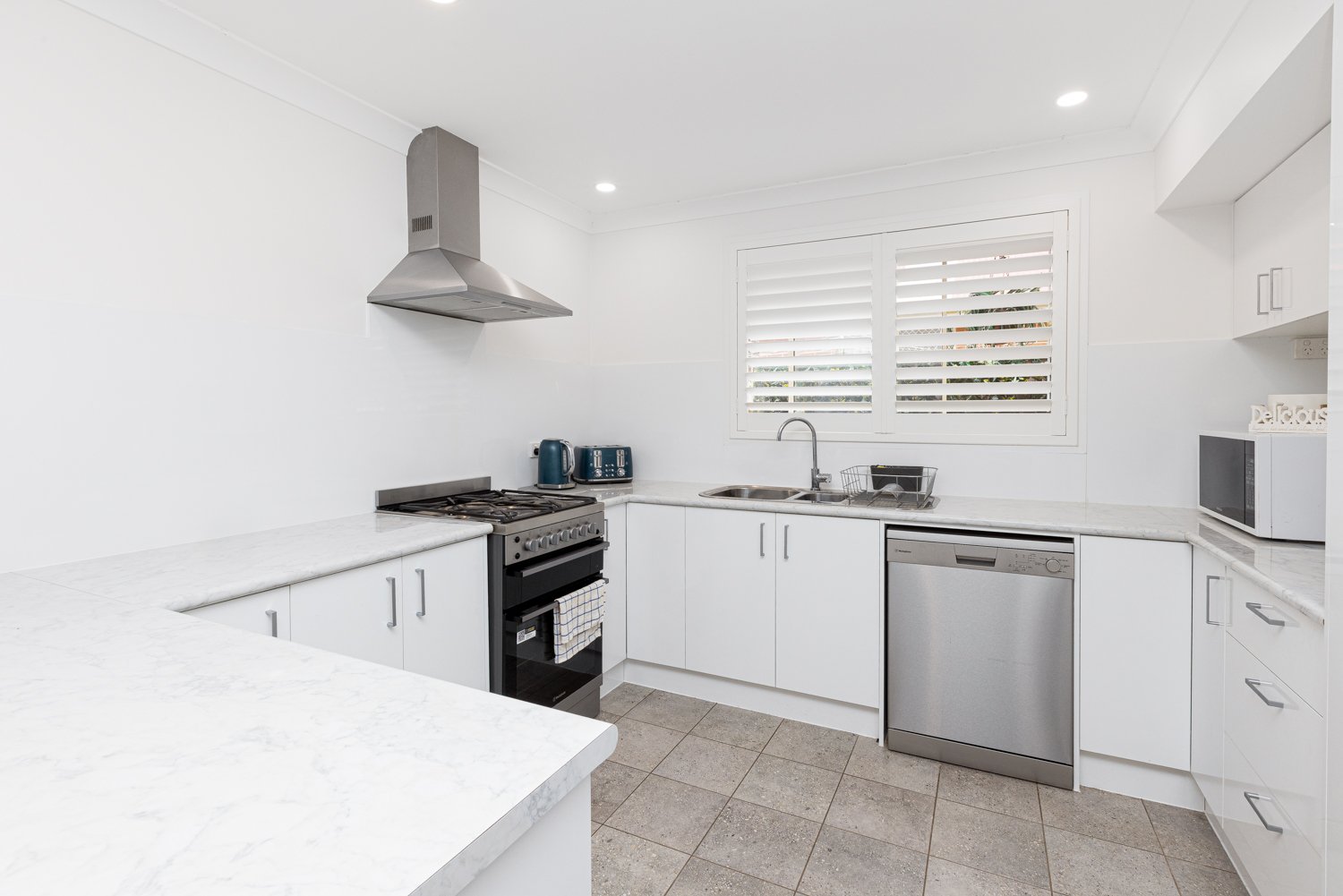 10 George Street LARGS 7