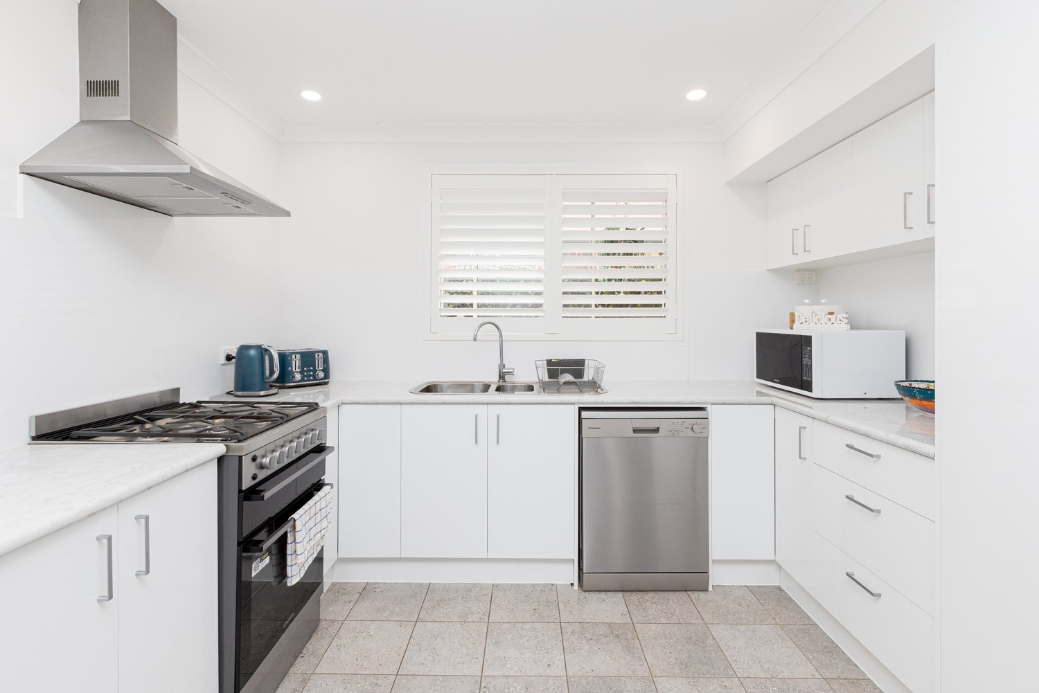 10 George Street LARGS 8