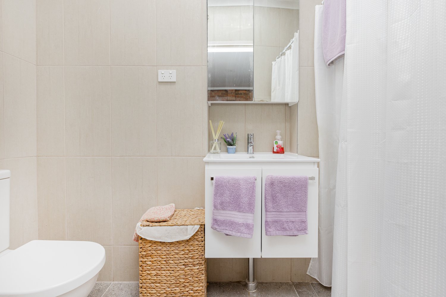 10 George Street LARGS 17