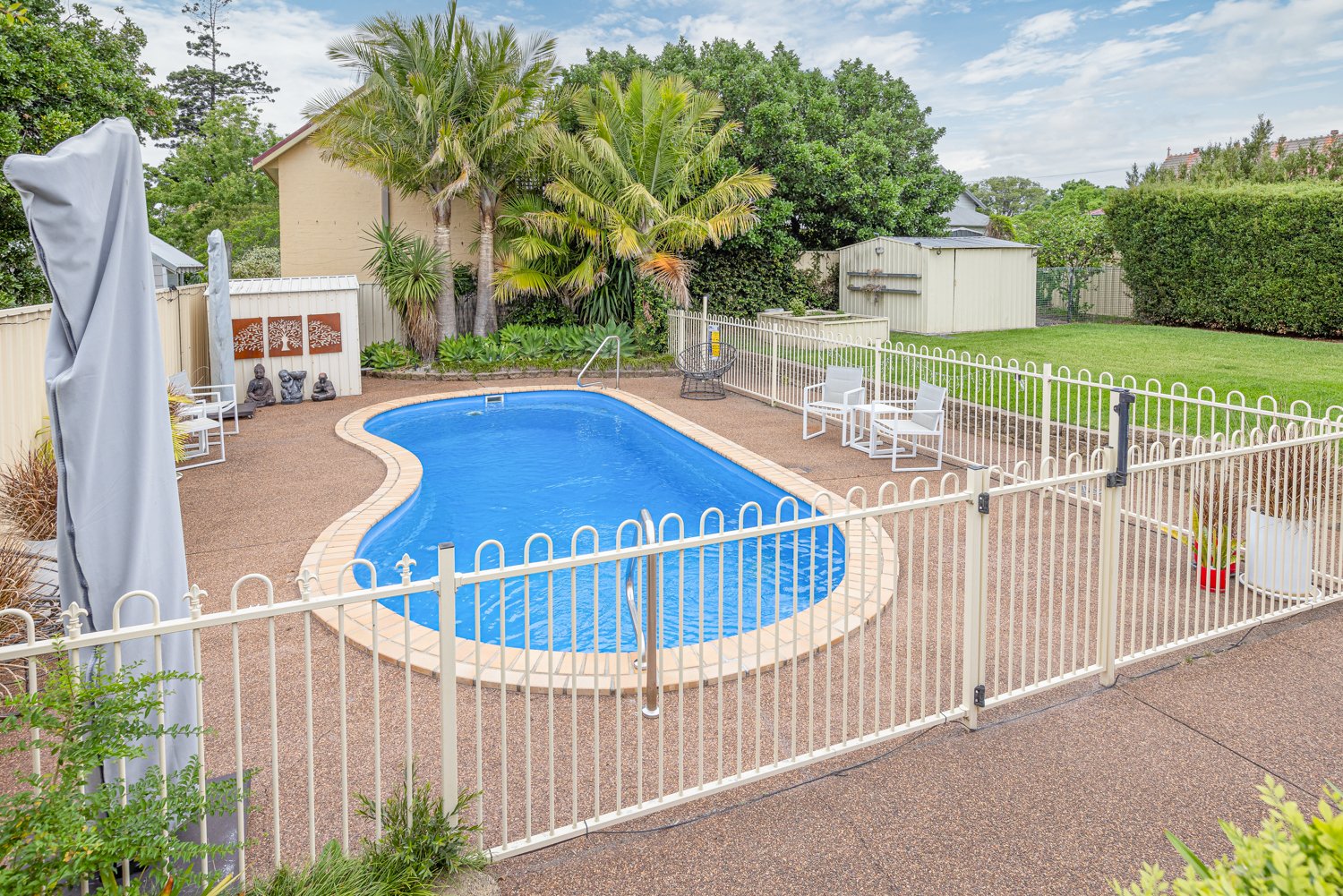 10 George Street LARGS 20