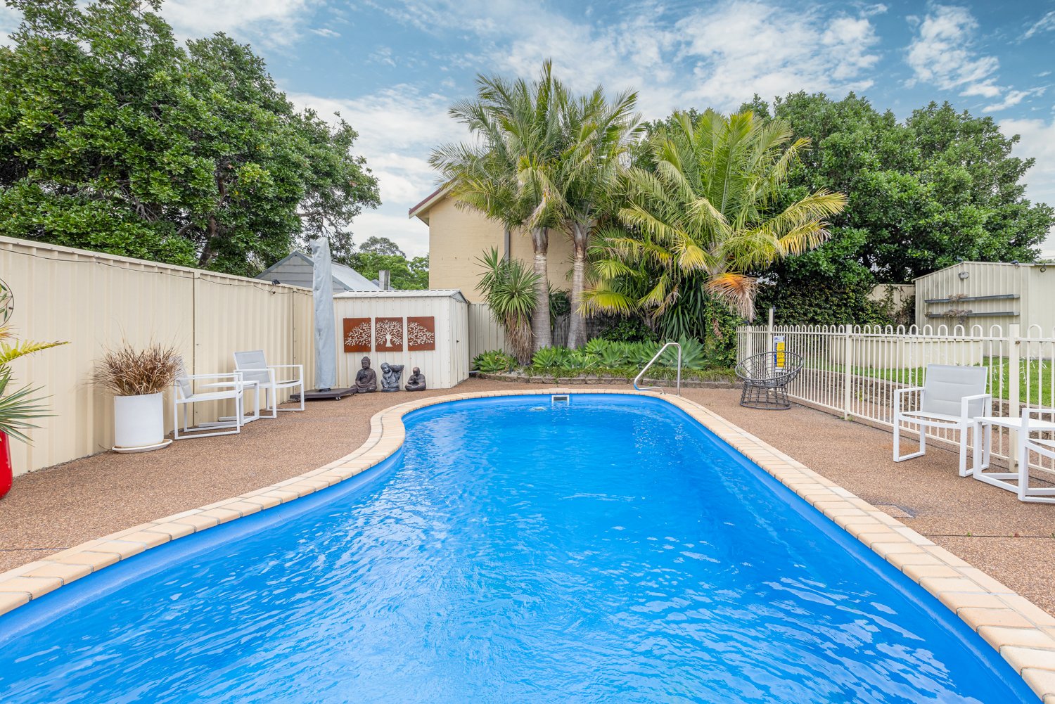 10 George Street LARGS 21