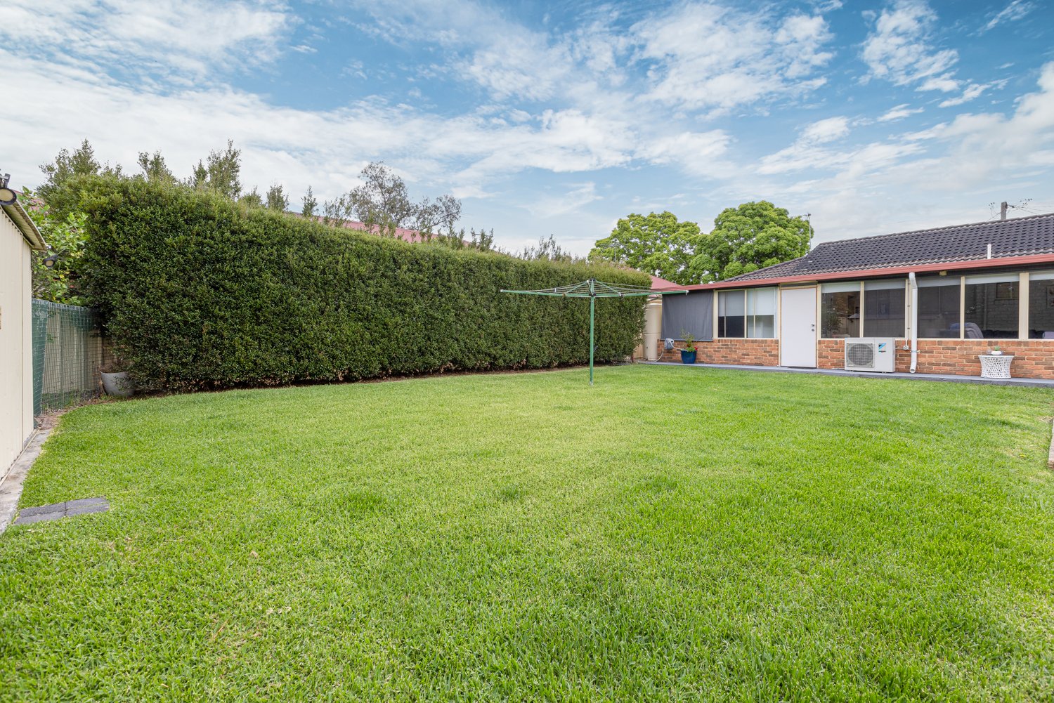 10 George Street LARGS 24