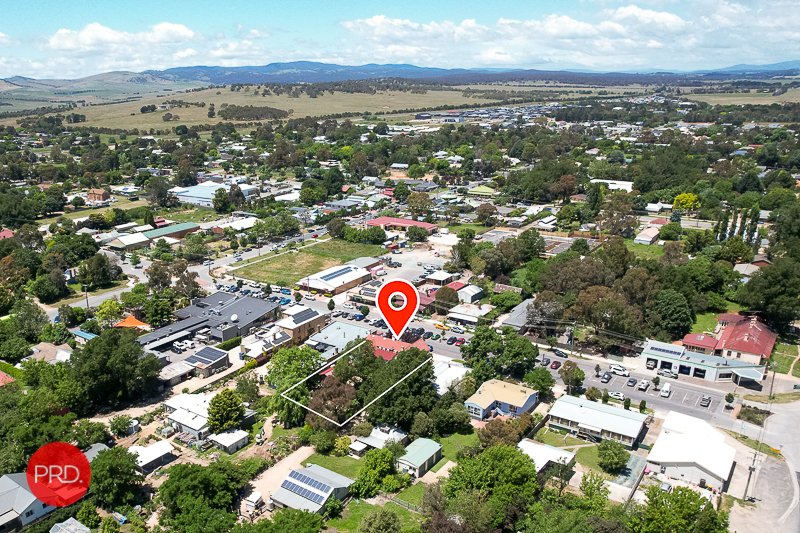10 Gibraltar Street BUNGENDORE 34