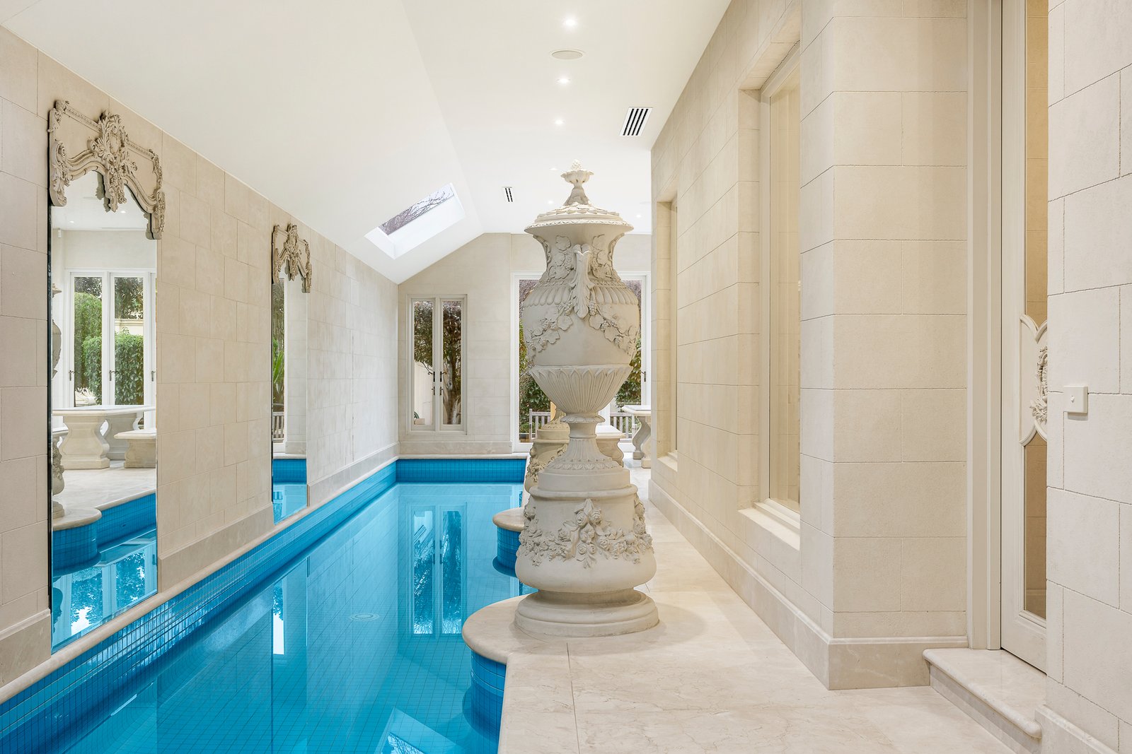 Gallery: 10 Glyndon Avenue