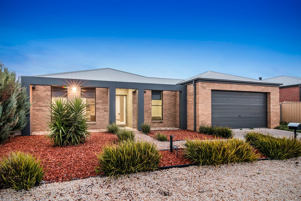 10 Gordon Court STRATHFIELDSAYE 1