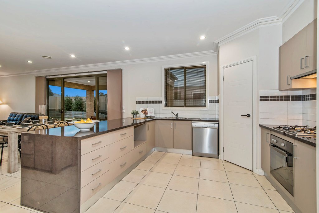 10 Gordon Court STRATHFIELDSAYE 3