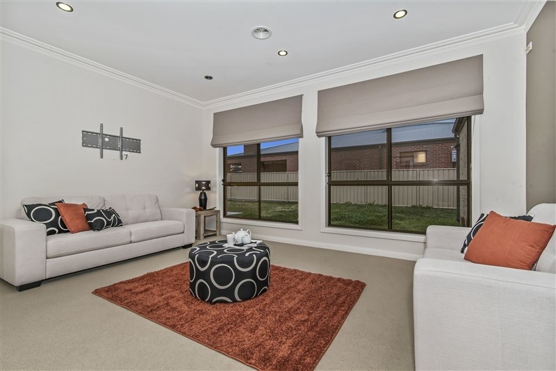 10 Gordon Court STRATHFIELDSAYE 5