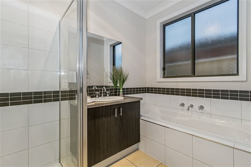 10 Gordon Court STRATHFIELDSAYE 7