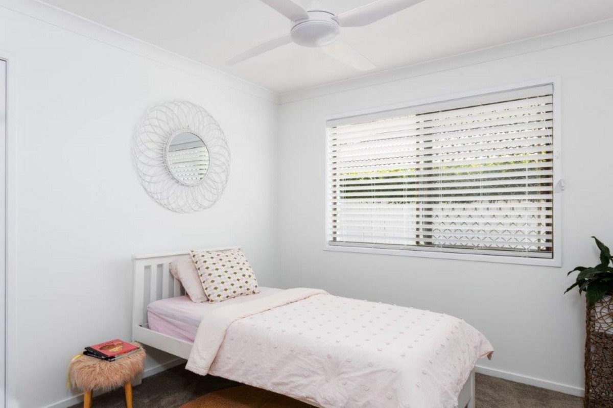 10 Grebe Place BURLEIGH WATERS 10