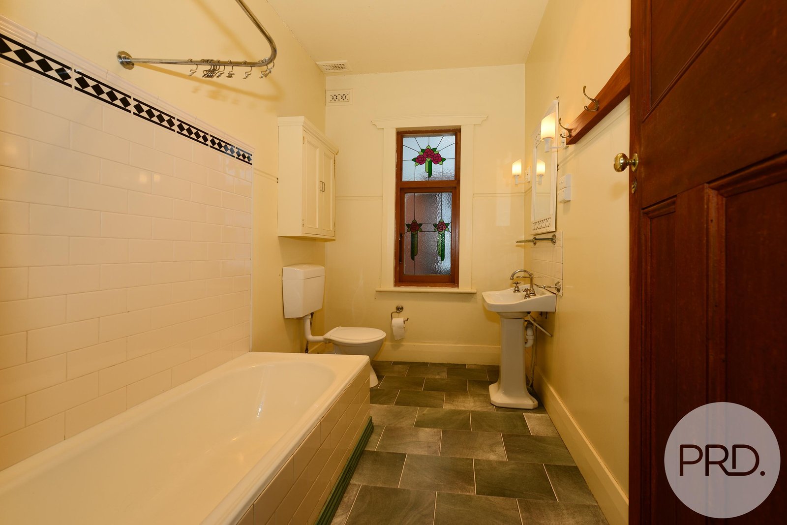 10 Greenlands Avenue SANDY BAY 9