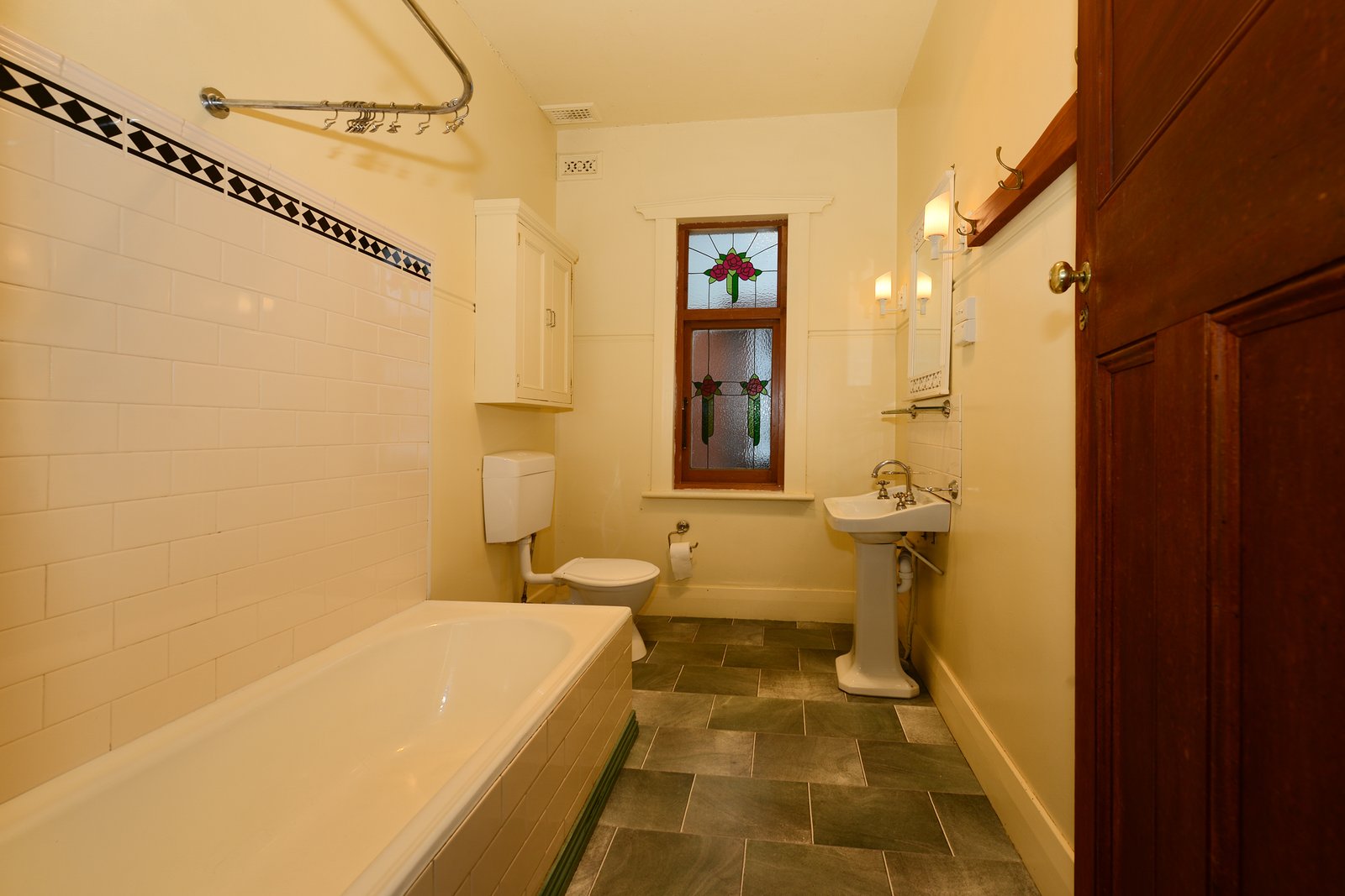 10 Greenlands Avenue SANDY BAY 9