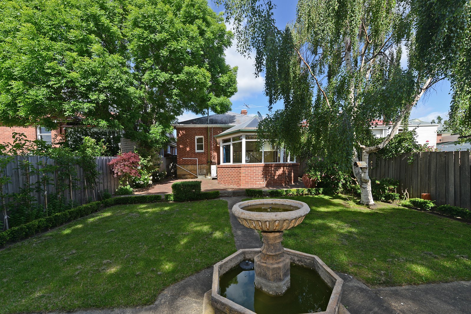 10 Greenlands Avenue SANDY BAY 16