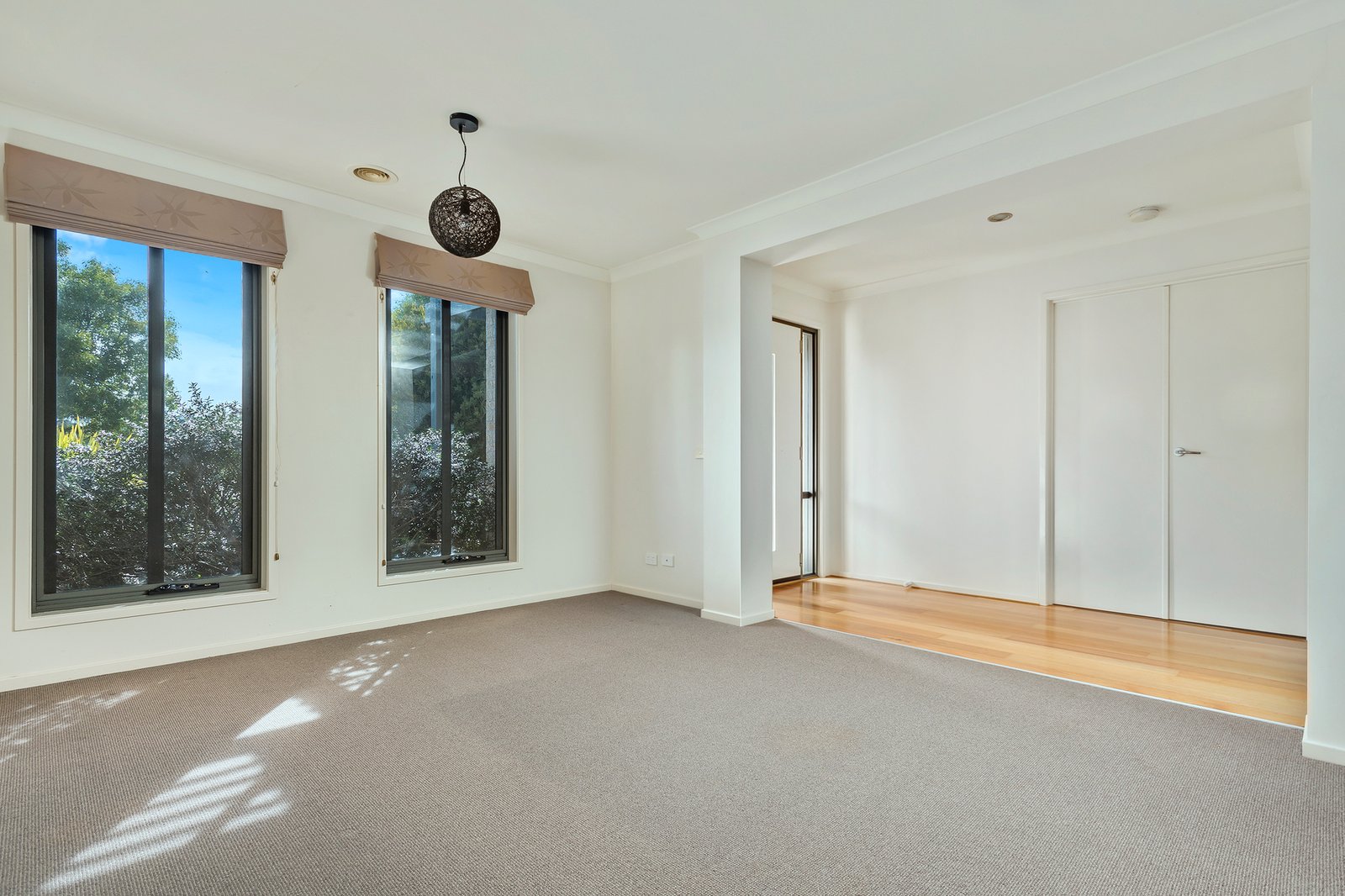 Real Estate and Property in 10 Gwendoline Avenue, Woodend, VIC