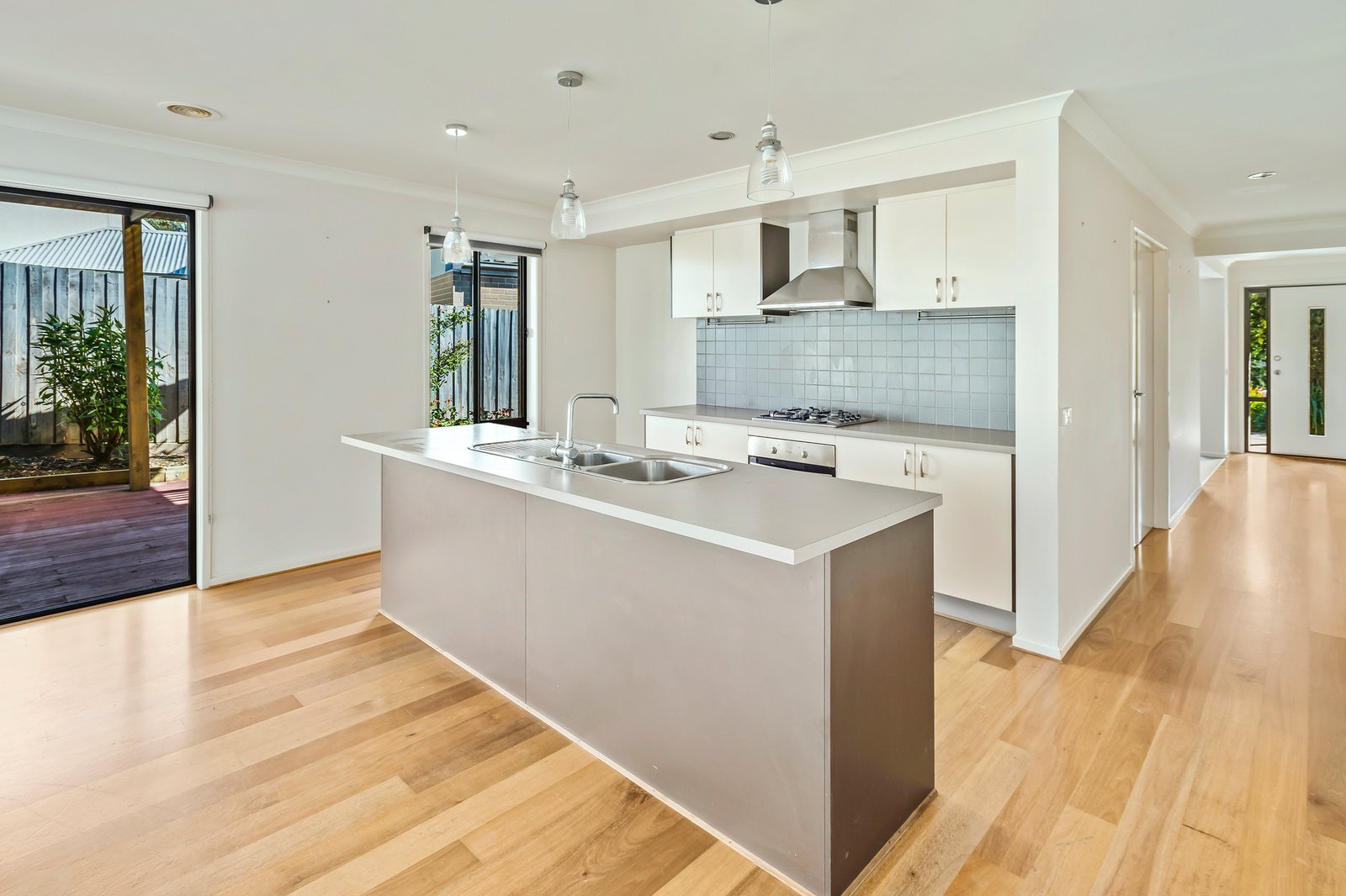 Real Estate and Property in 10 Gwendoline Avenue, Woodend, VIC