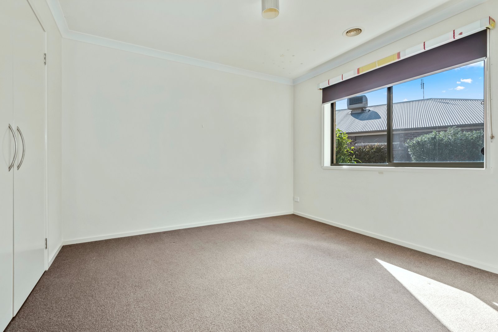 Real Estate and Property in 10 Gwendoline Avenue, Woodend, VIC