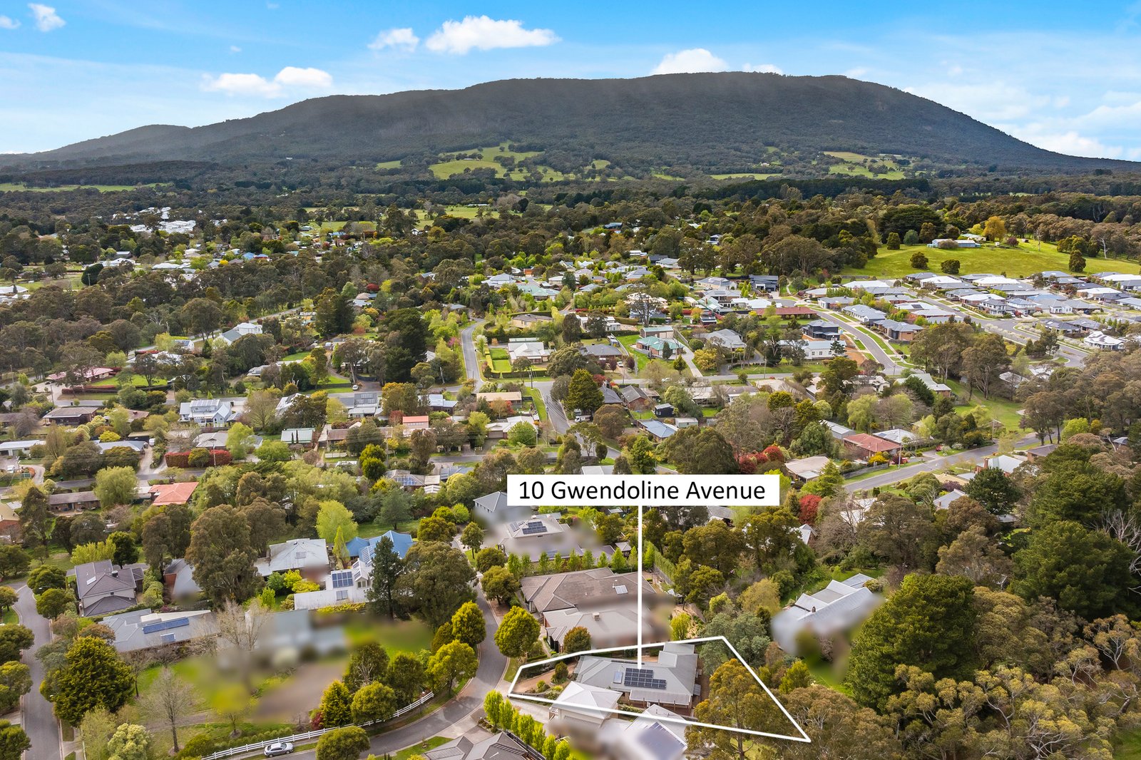 Real Estate and Property in 10 Gwendoline Avenue, Woodend, VIC