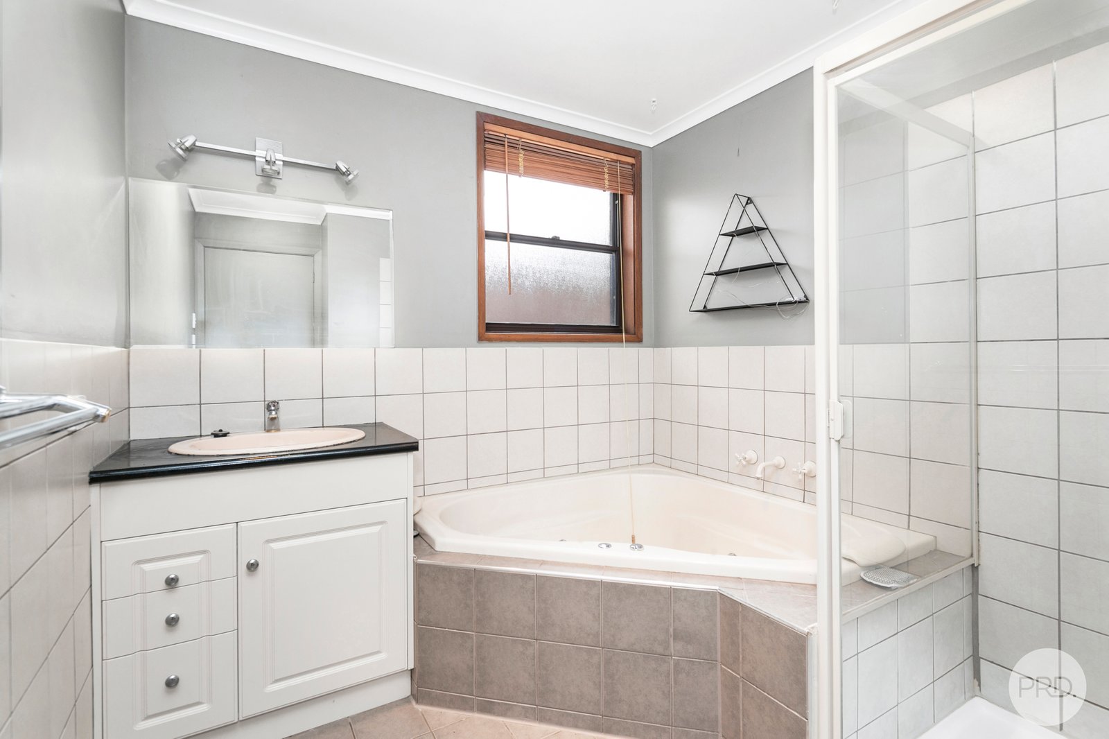 10 Hale Avenue MOUNT CLEAR 9