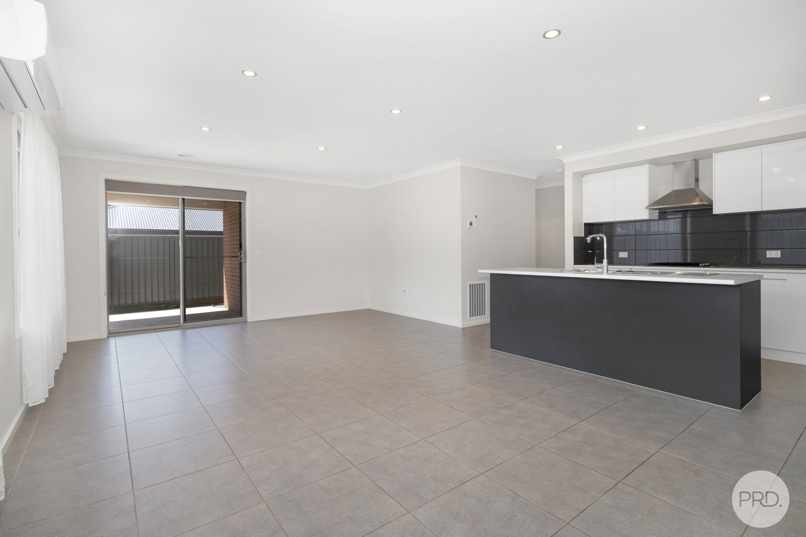 10 Harris Drive LUCAS 7