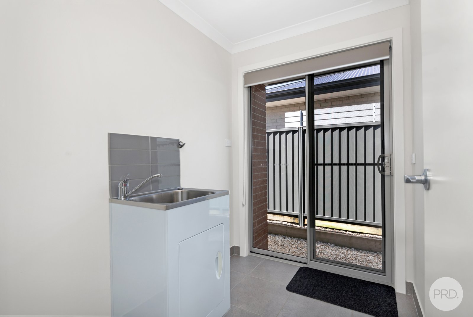 10 Harris Drive LUCAS 9