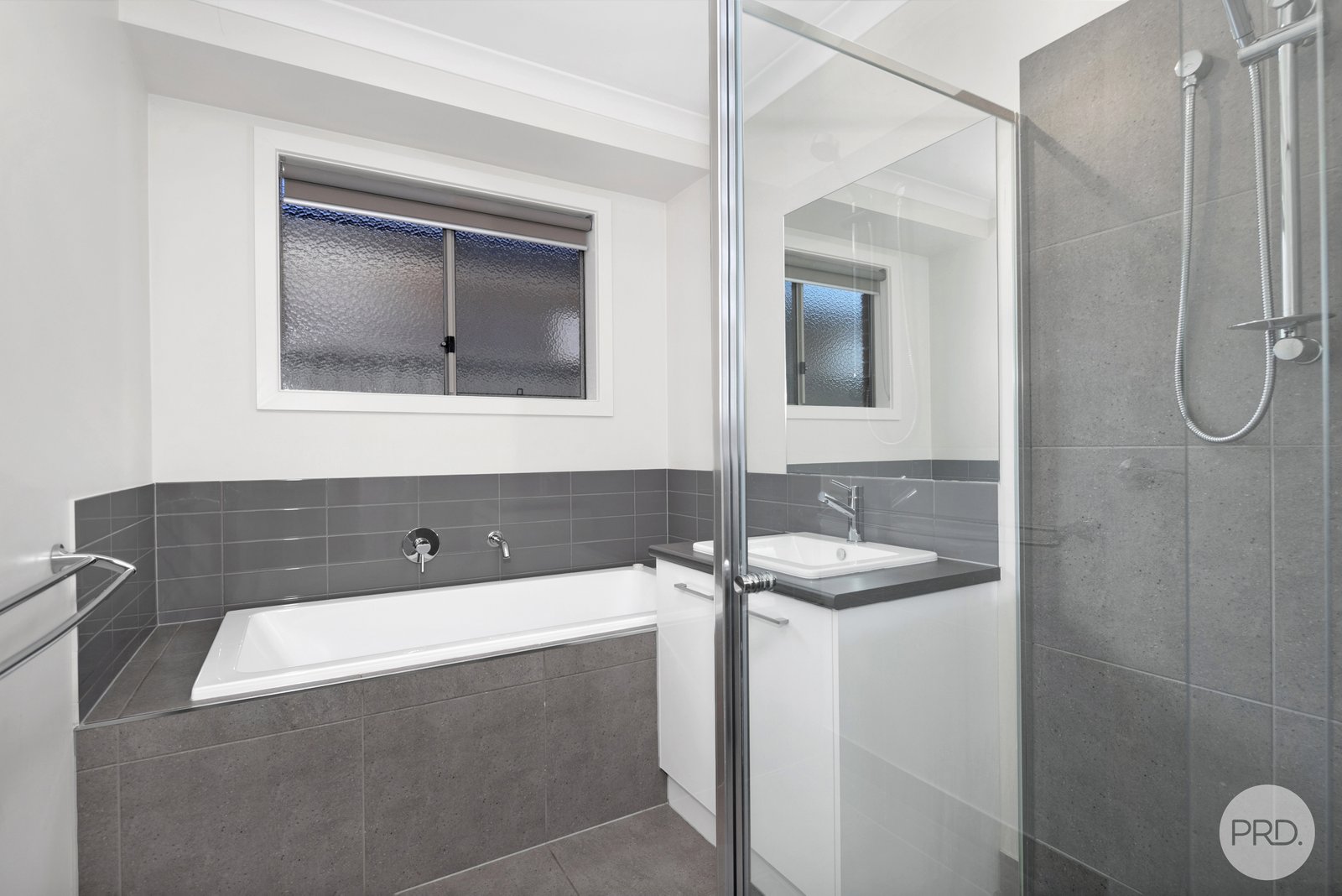 10 Harris Drive LUCAS 12