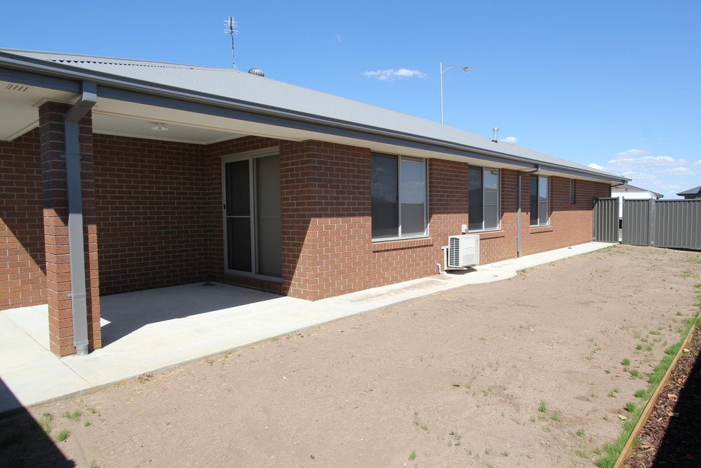 10 Harris Drive Lucas 11