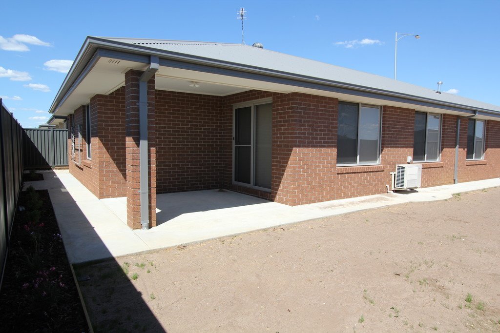 10 Harris Drive Lucas 12