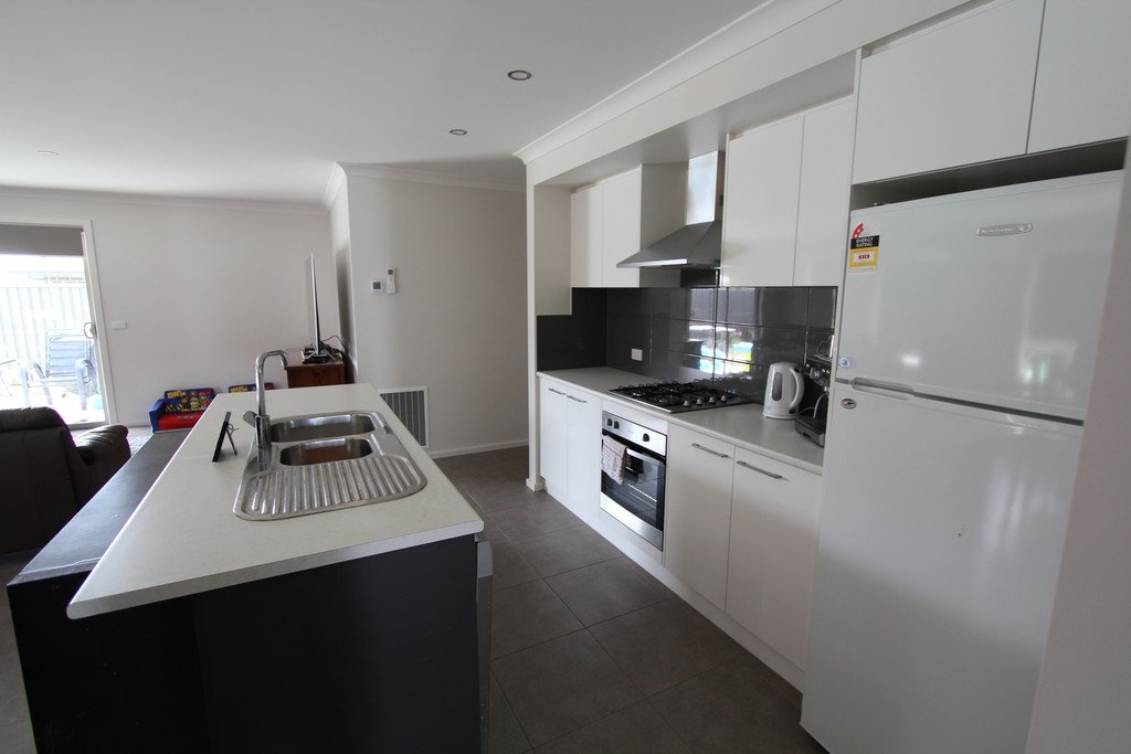 10 Harris Drive Lucas 2