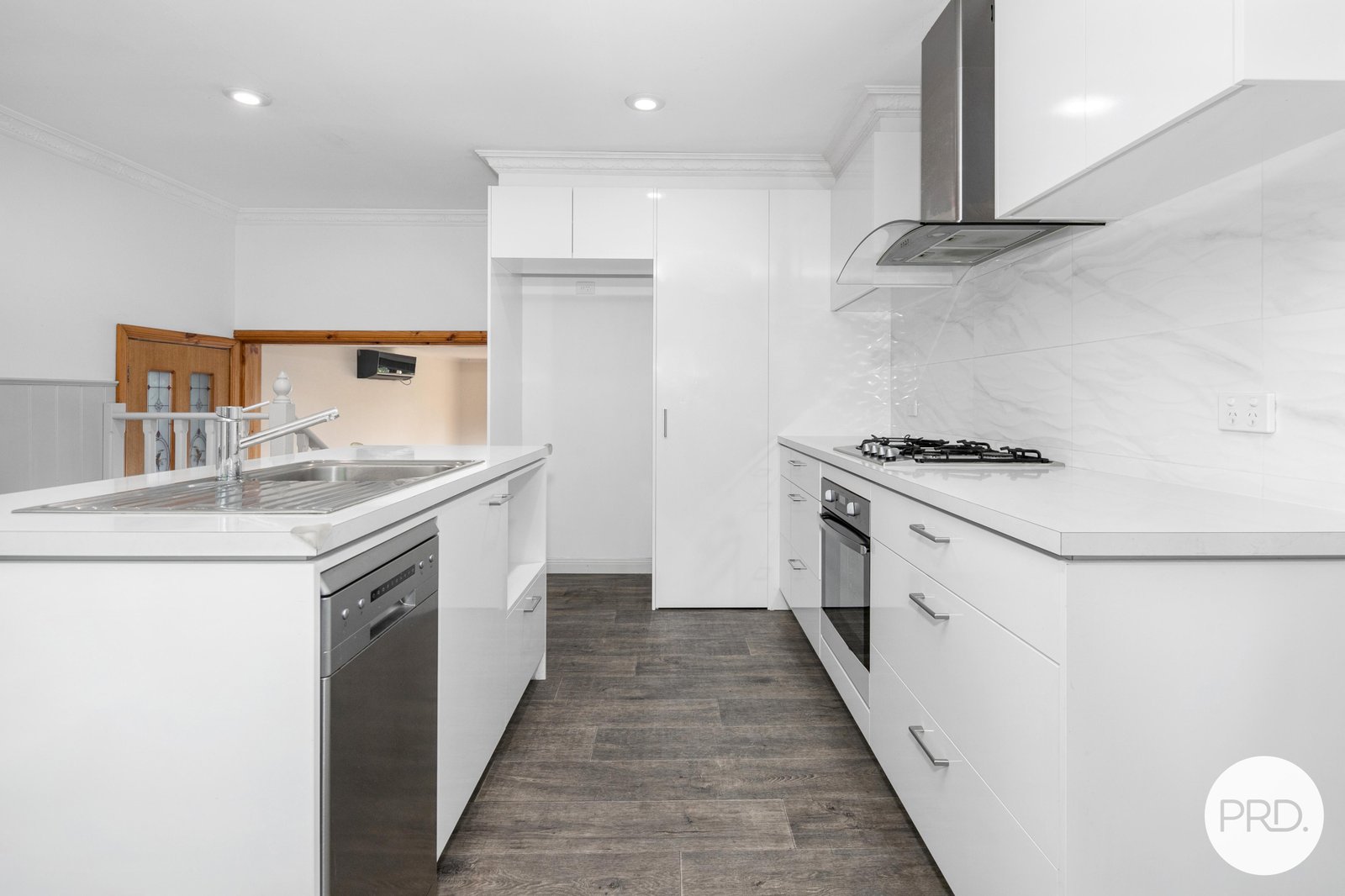 10 Heales Street MOUNT PLEASANT 4
