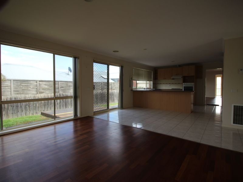 Gallery: 10 Helens Way