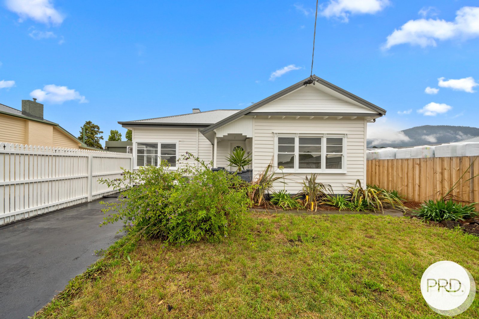 10 Herbert Street MONTROSE 1