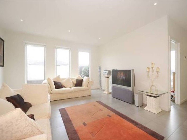 Gallery: 10 Hewat Drive