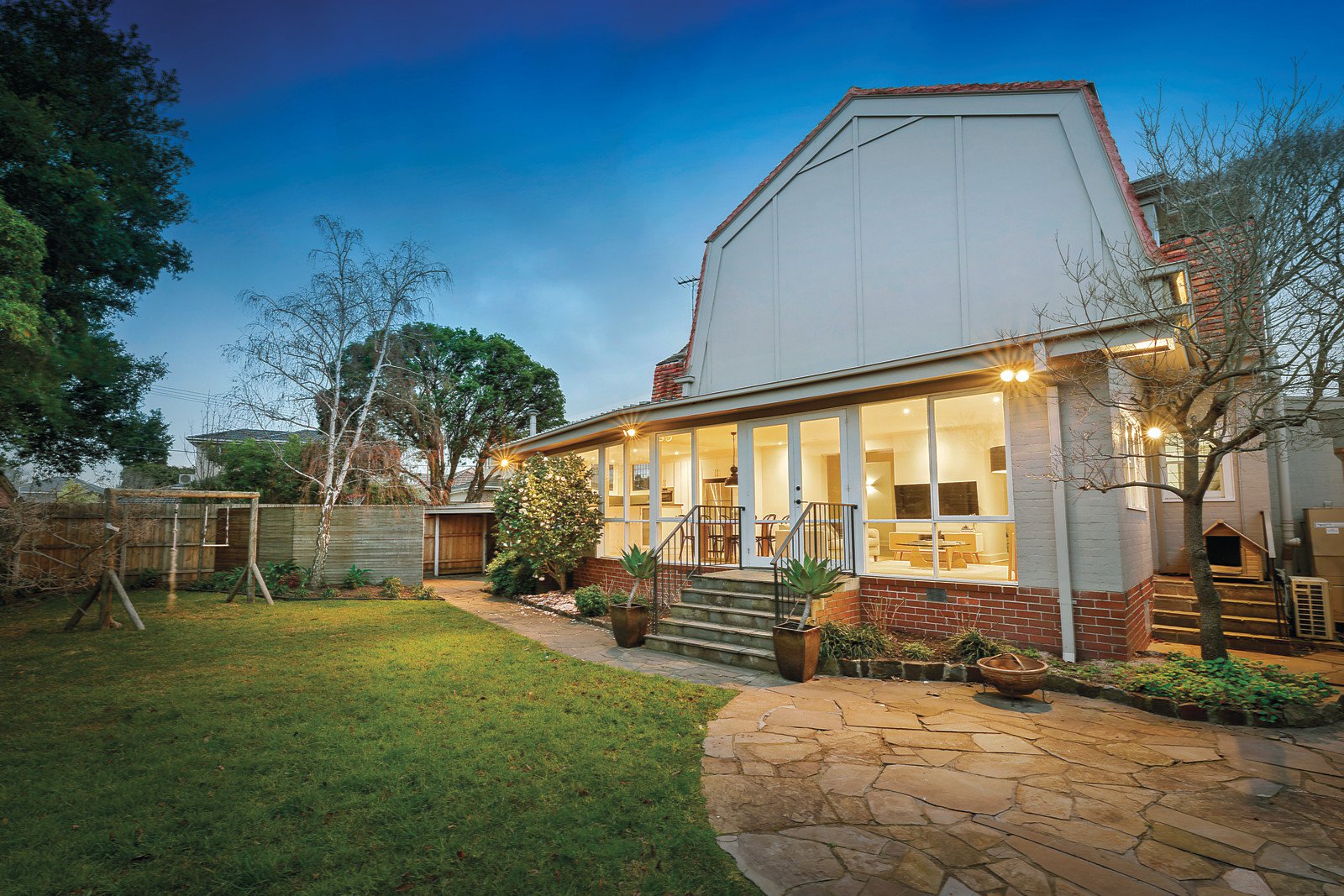 10 Highbury Road, Burwood, VIC