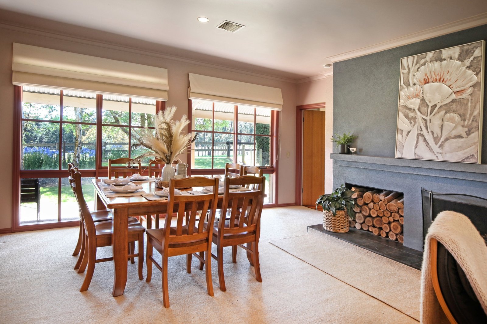 Real Estate and Property in 10 Highland Lane, Newham, VIC