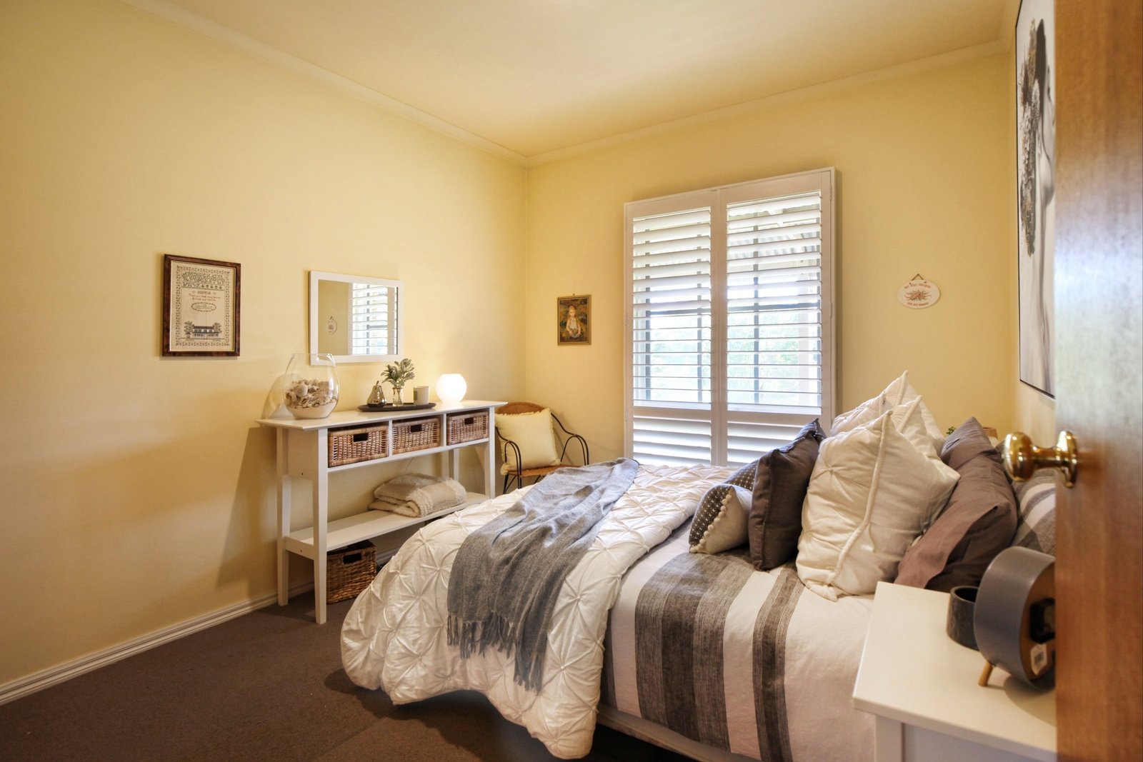 Real Estate and Property in 10 Highland Lane, Newham, VIC