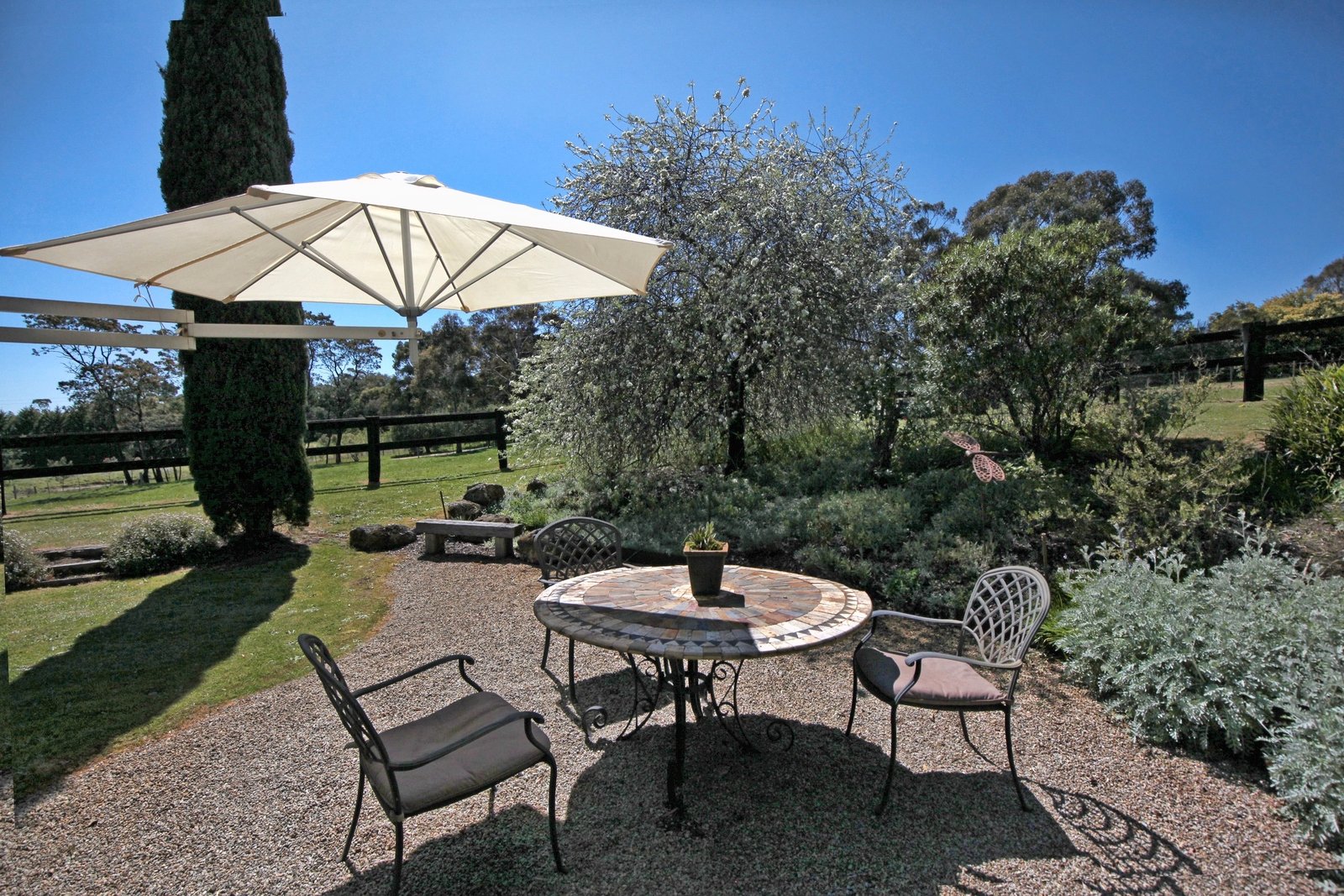 Real Estate and Property in 10 Highland Lane, Newham, VIC