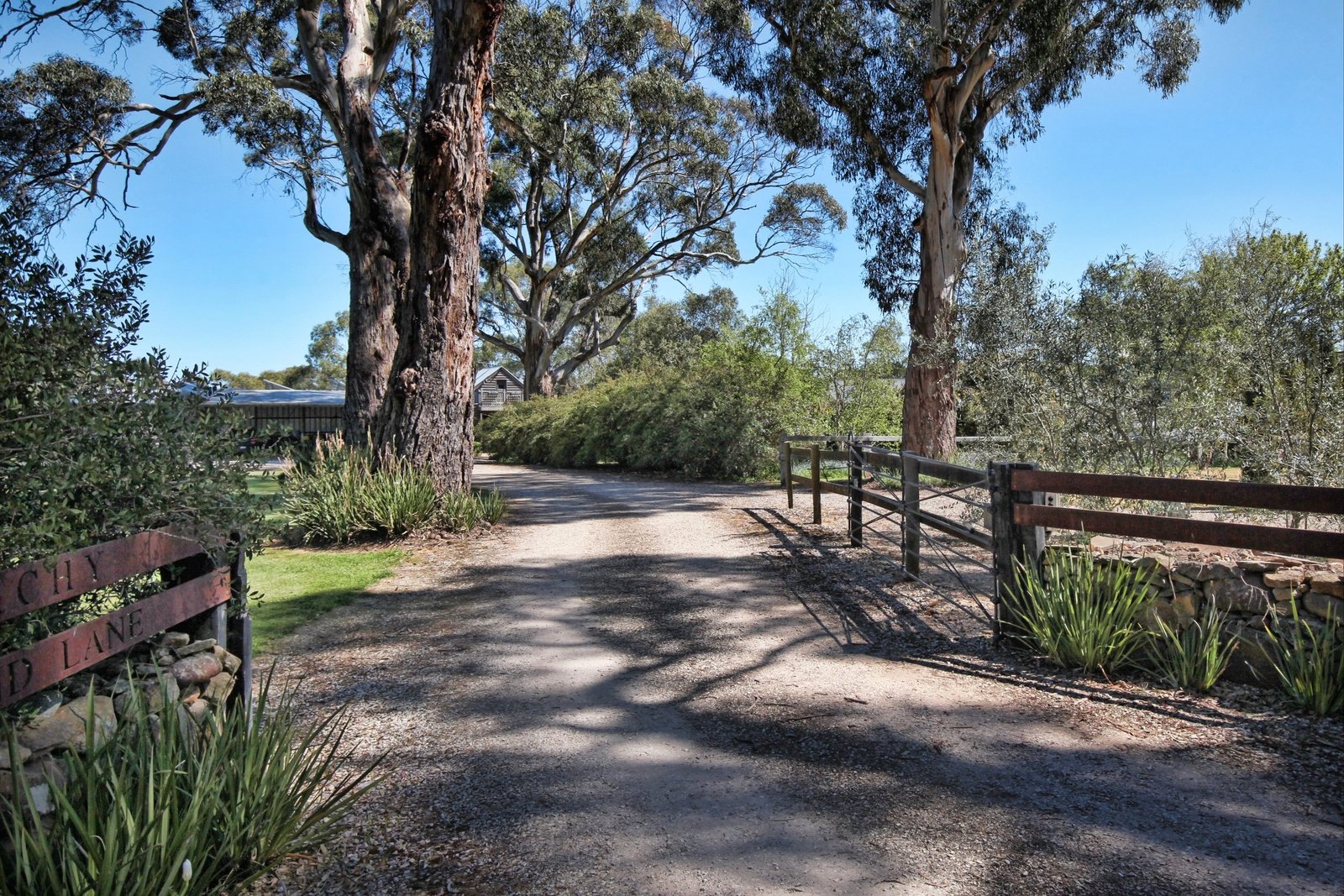 Real Estate and Property in 10 Highland Lane, Newham, VIC