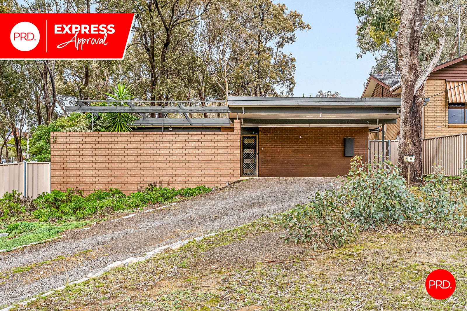 10 Hillview Street FLORA HILL 1