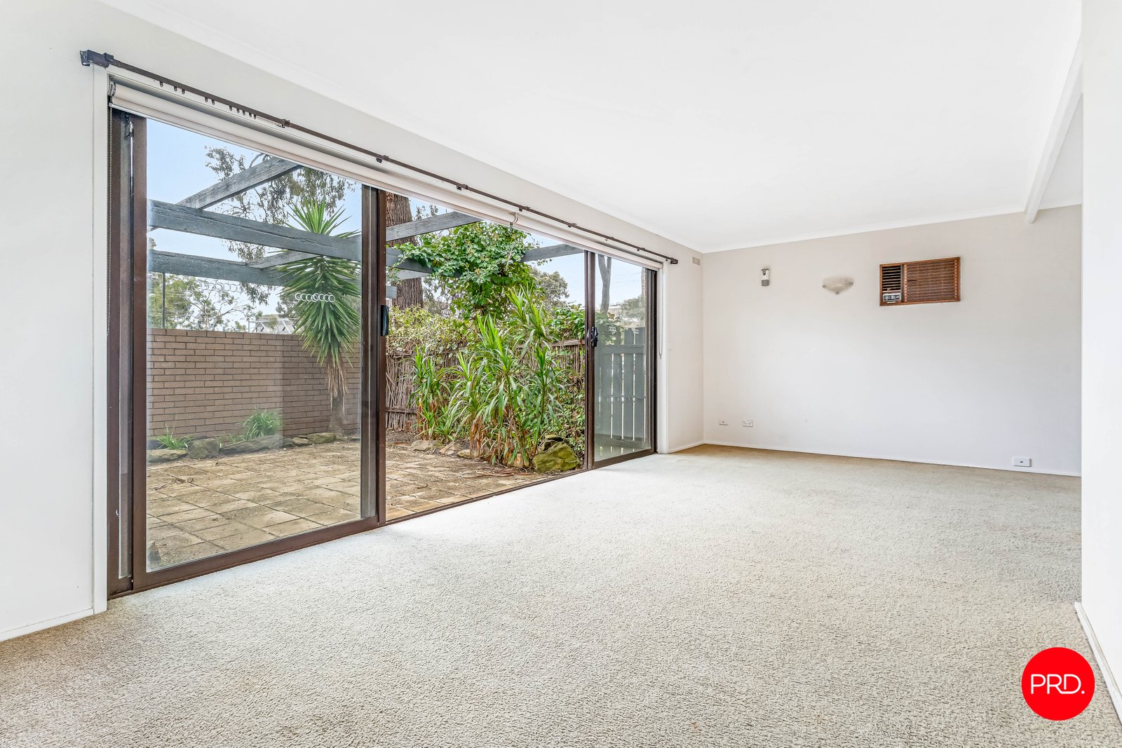 10 Hillview Street FLORA HILL 3